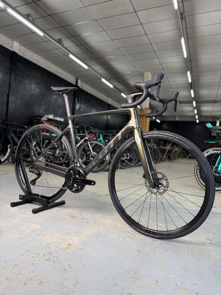 Brugt Scott Addict RC 40 2023 2023 Road & Gravel — billede 2 af 24