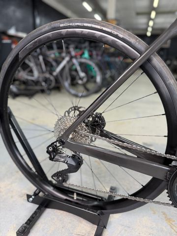 Tweedehands Scott Addict RC 40 2023 2023 Road & Gravel — afbeelding 9 van 24