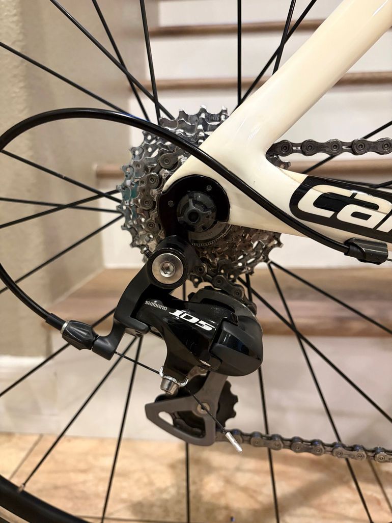 Used Cannondale Slice Shimano 105 2011 Road & Gravel, White — image 4 of 21