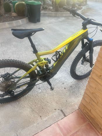 Used Giant Custom SRAM GX Eagle AXS 2019 Mountainbike, Green — image 10 of 10
