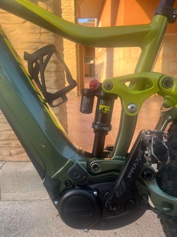 Used Giant Custom SRAM GX Eagle AXS 2019 Mountainbike, Green — image 4 of 10