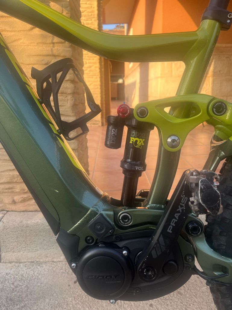Used Giant Custom SRAM GX Eagle AXS 2019 Mountainbike, Green — image 4 of 10