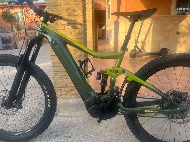 Used Giant Custom SRAM GX Eagle AXS 2019 Mountainbike, Green — image 9 of 10