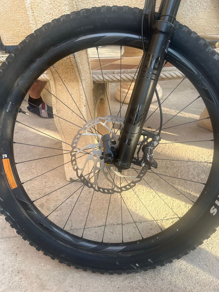 Used Giant Custom SRAM GX Eagle AXS 2019 Mountainbike, Green — image 2 of 10