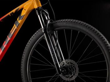 Gebrauchtes Trek Marlin 7 2022 2022 Mountainbike, Orange, 27.5, 29 — Bild 4 von 6