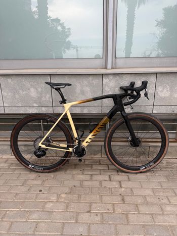 Canyon Grail CF SLX 9 eTap 2022 2022 Road & Gravel usato
