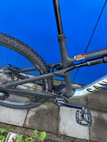 Used Canyon Neuron Shimano SLX 2024 Mountainbike, Light Gray, 29 — image 2 of 20