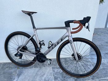 Scott Addict RC 10 2022 Road & Gravel d'occasion