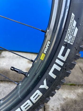 Tweedehands Canyon Neuron CF 8 2024 2024 Mountainbike — afbeelding 15 van 19