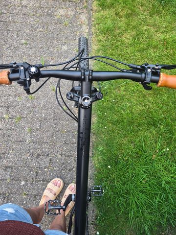 Used Bergamont Revox 8 2022 2022 Mountainbike, Black, 29 — image 4 of 4