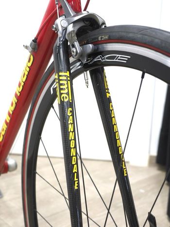 Used Cannondale Custom Shimano 105 2000 Road & Gravel, Red — image 4 of 17