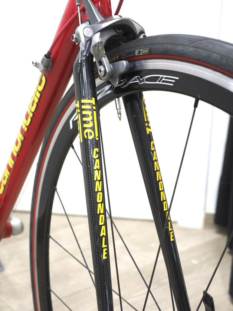 Used Cannondale Custom Shimano 105 2000 Road & Gravel, Red — image 4 of 17