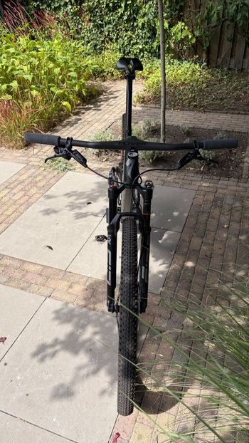 Used Specialized Epic Expert 2021 2021 Mountainbike, Black — image 2 of 16