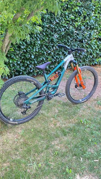 Brugt YT Industries Capra 29 CORE 4 CF 2025 2025 Mountainbike — billede 9 af 10