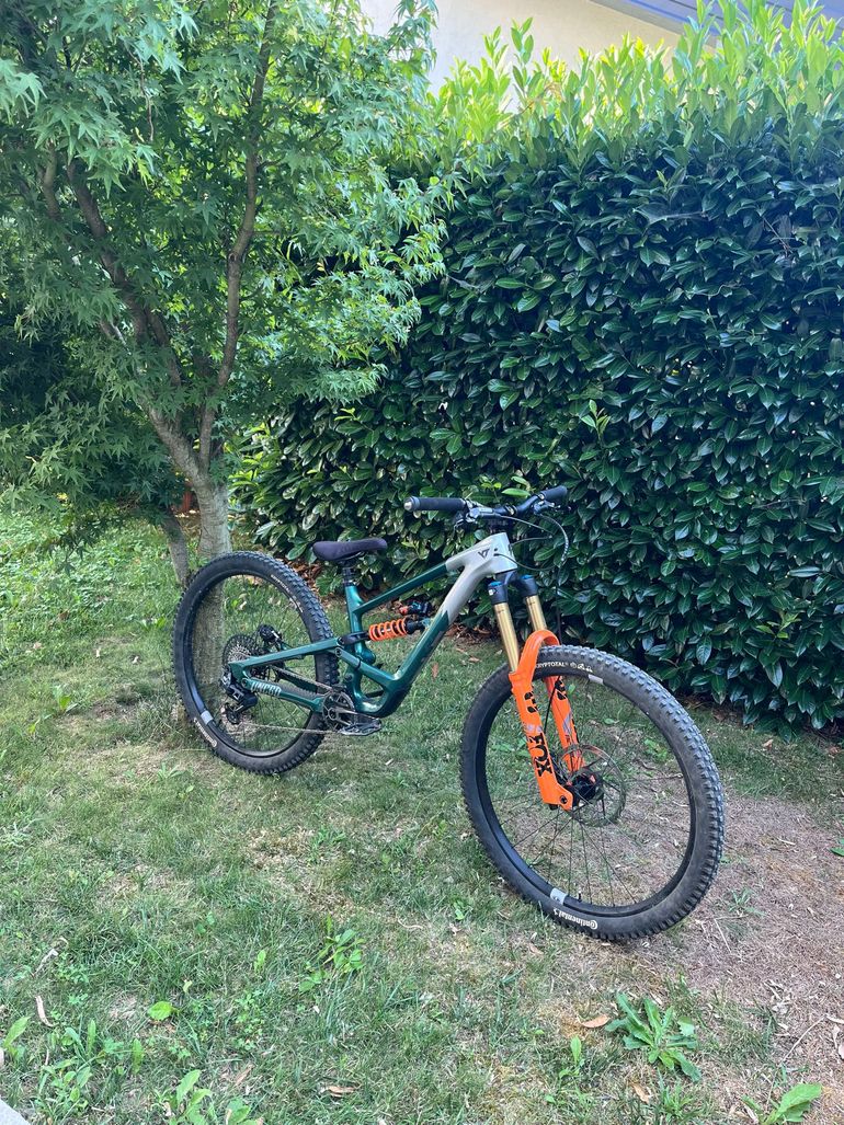 Brugt YT Industries Capra 29 CORE 4 CF 2025 2025 Mountainbike — billede 7 af 10
