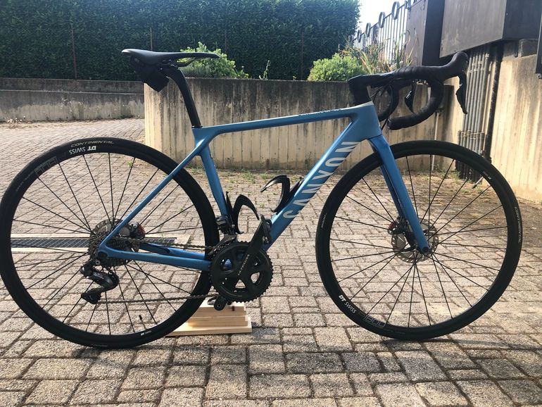 Brugt Canyon Ultimate CF SL Disc 8.0 Di2 2019 2019 Road & Gravel — billede 2 af 13