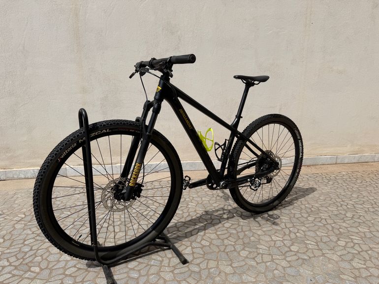 Used Bergamont Revox 7 2021 2021 Mountainbike, Black, 29 — image 2 of 11