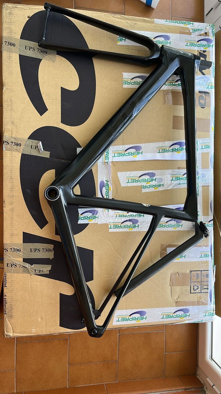 Używany BMC Teammachine SLR 01 MOD 2023 Frameset 2023 Road & Gravel — zdjęcie 5 z 7