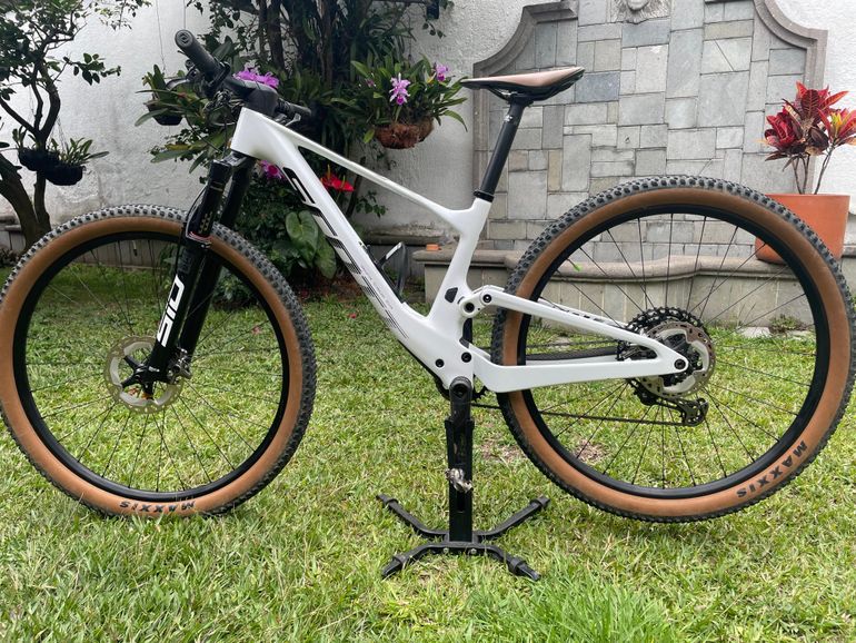 Gebrauchtes Scott Spark RC Pro 2022 2022 Mountainbike, Weiß, 29 — Bild 3 von 10