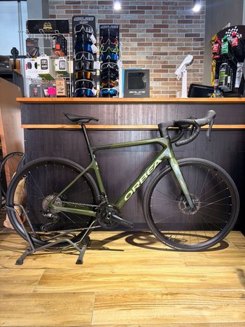 Käytetty Orbea ORCA M31eTEAM 2022 2022 Road & Gravel