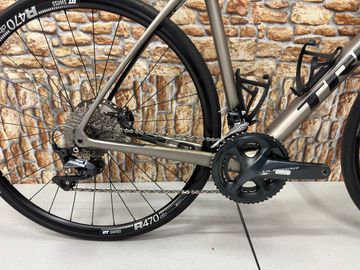 Tweedehands Trek Domane SL 6 2021 2021 Road & Gravel — afbeelding 2 van 10