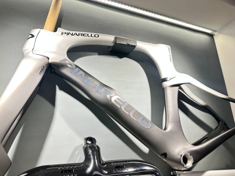 Pinarello Bolide F TR FRAMEKIT 2025 Frameset 2025 Road & Gravel usato, Bianco — immagine 3 di 10