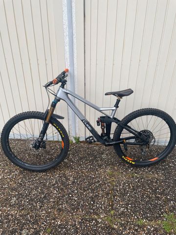 Použité CUBE STEREO 140 HPC TM 27.5 2020 2020 MTB