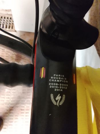 Tweedehands Specialized Roubaix 2016 Road & Gravel — afbeelding 3 van 3