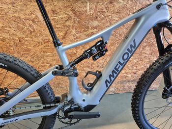 Amflow PR Carbon Pro 2026 2026 Mountainbike usato, Grigio chiaro — immagine 2 di 6