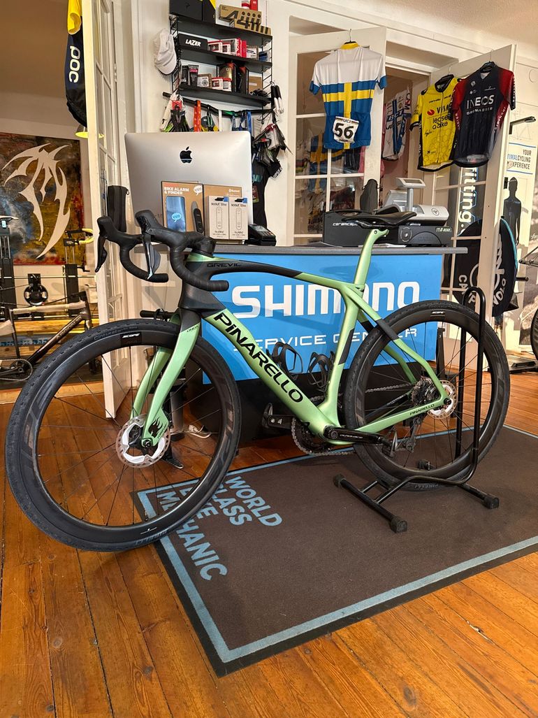 Pinarello Grevil Shimano Dura Ace Di2 2025 Road & Gravel usato, Verde — immagine 2 di 6