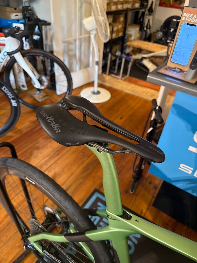 Pinarello Grevil Shimano Dura Ace Di2 2025 Road & Gravel usato, Verde — immagine 5 di 6