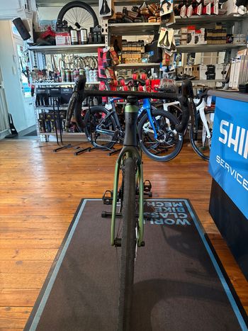 Pinarello Grevil Shimano Dura Ace Di2 2025 Road & Gravel usato, Verde — immagine 6 di 6