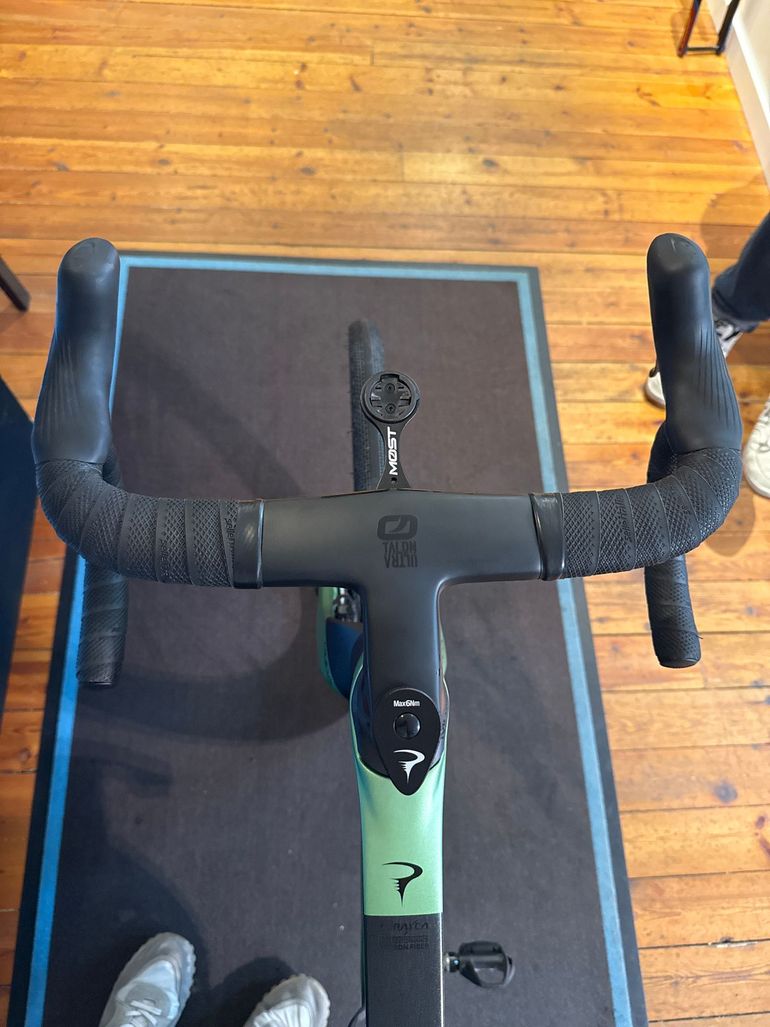 Pinarello Grevil Shimano Dura Ace Di2 2025 Road & Gravel usato, Verde — immagine 4 di 6
