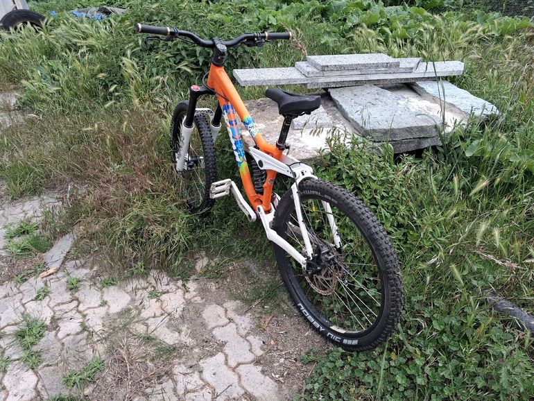 Brugt Kona STINKY DELUXE 2010 2010 Mountainbike — billede 2 af 22