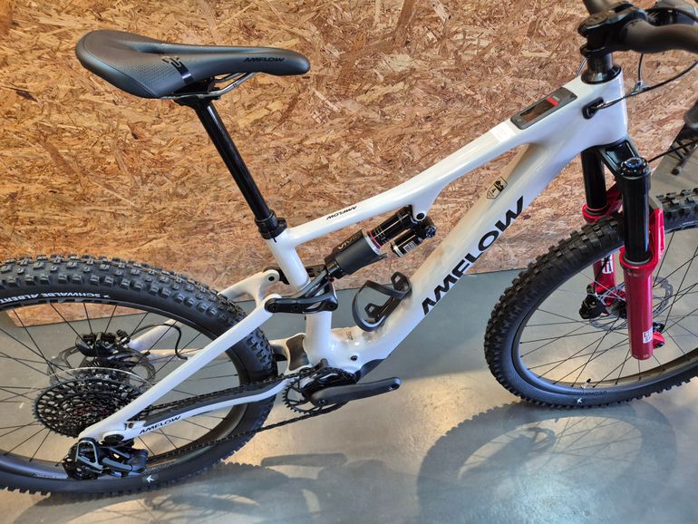 Amflow PX Carbon Pro 2026 2026 Mountainbike usato, Grigio chiaro — immagine 3 di 6