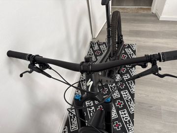 Tweedehands Specialized Status 170 2 2024 2024 Mountainbike — afbeelding 23 van 29