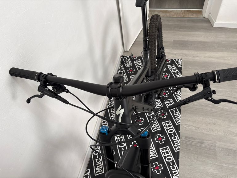 Gebrauchtes Specialized Status 170 2 2024 2024 Mountainbike, Schwarz, 29, 27.5 — Bild 23 von 29