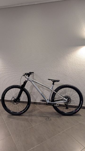 Used Canyon Stoic 4 2024 2024 Mountainbike, Light Gray — image 2 of 10