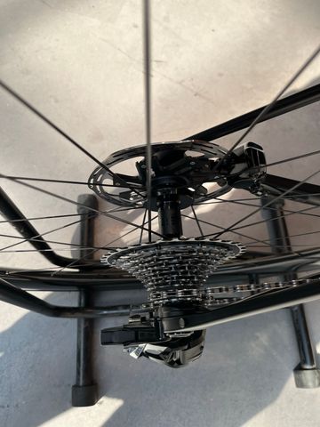 Gebrauchtes Trek Madone SRAM Force eTap AXS 2026 Road & Gravel, Schwarz — Bild 7 von 9
