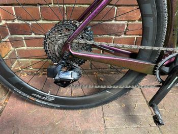 Cervélo Aspero SRAM Force eTap AXS 2022 Road & Gravel usato, Viola — immagine 3 di 17