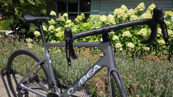 Orbea ORCA M30i 2022 2022 Road & Gravel usato, Grigio chiaro — immagine 10 di 16
