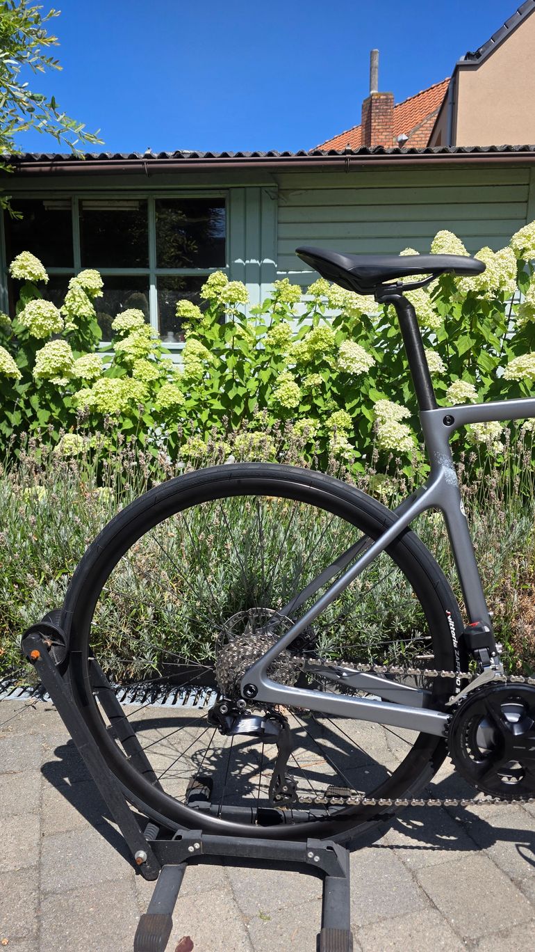 Orbea ORCA M30i 2022 2022 Road & Gravel usato, Grigio chiaro — immagine 6 di 16