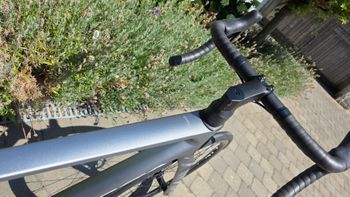 Orbea ORCA M30i 2022 2022 Road & Gravel usato, Grigio chiaro — immagine 7 di 16