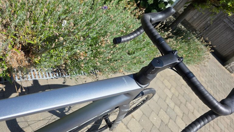 Orbea ORCA M30i 2022 2022 Road & Gravel usato, Grigio chiaro — immagine 7 di 16