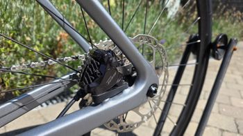 Orbea ORCA M30i 2022 2022 Road & Gravel usato, Grigio chiaro — immagine 11 di 16