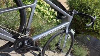 Orbea ORCA M30i 2022 2022 Road & Gravel usato, Grigio chiaro — immagine 4 di 16