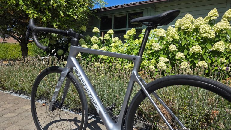 Orbea ORCA M30i 2022 2022 Road & Gravel usato, Grigio chiaro — immagine 14 di 16