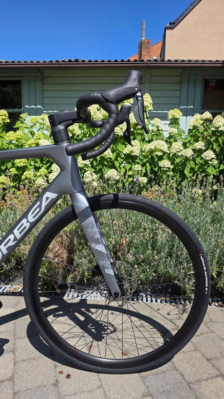 Orbea ORCA M30i 2022 2022 Road & Gravel usato, Grigio chiaro — immagine 5 di 16