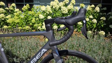 Used Orbea ORCA M30i 2022 2022 Road & Gravel, Light Gray — image 9 of 16