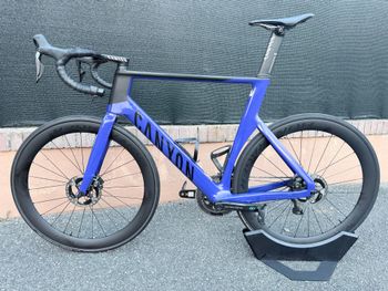 Used Canyon Aeroad CF SLX 8 Disc Di2 2023 Frameset 2023 Road & Gravel